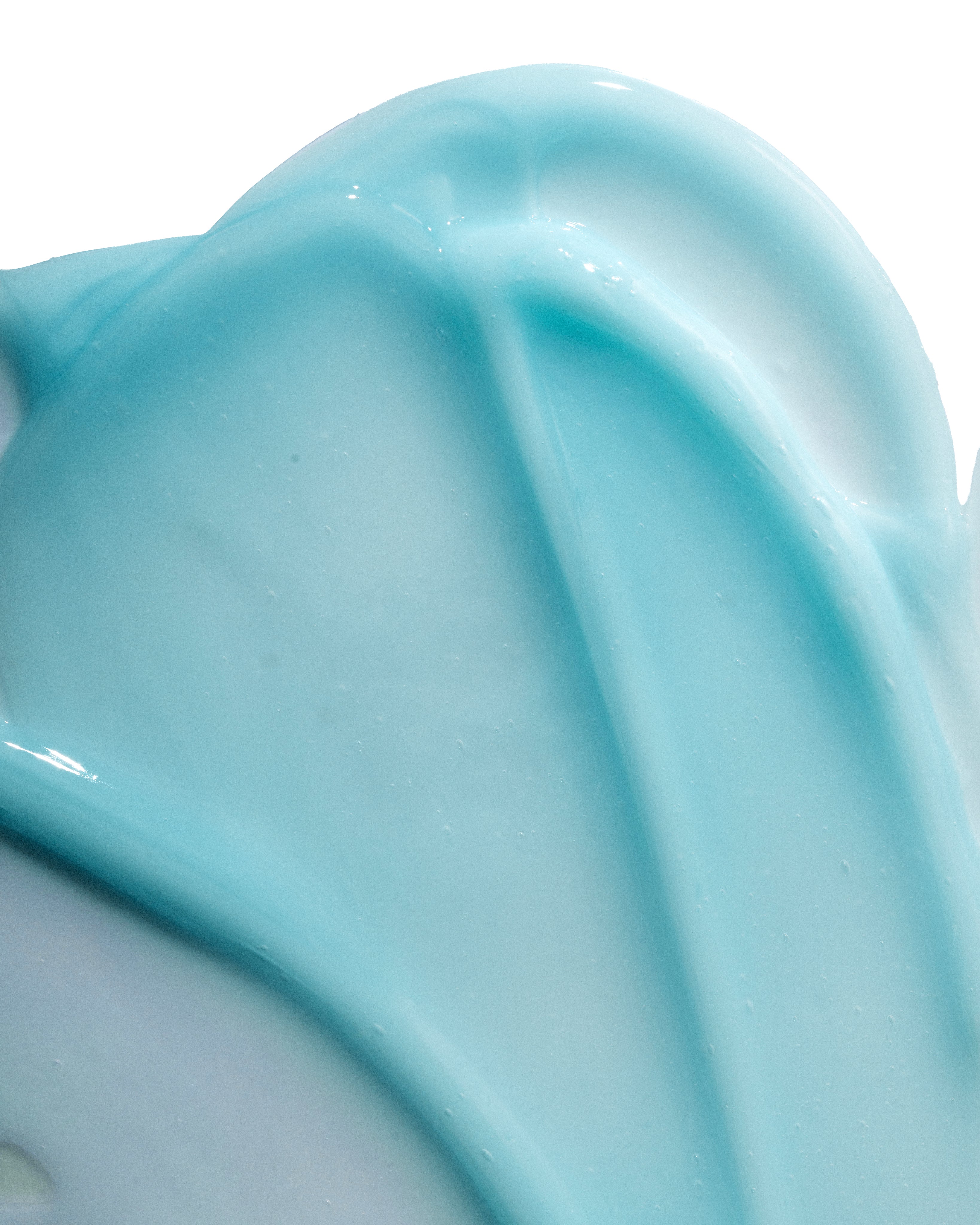 Close-up of Guarana And Coffee Energising Moisturiser For Men 100 ML showcasing its smooth blue cream texture