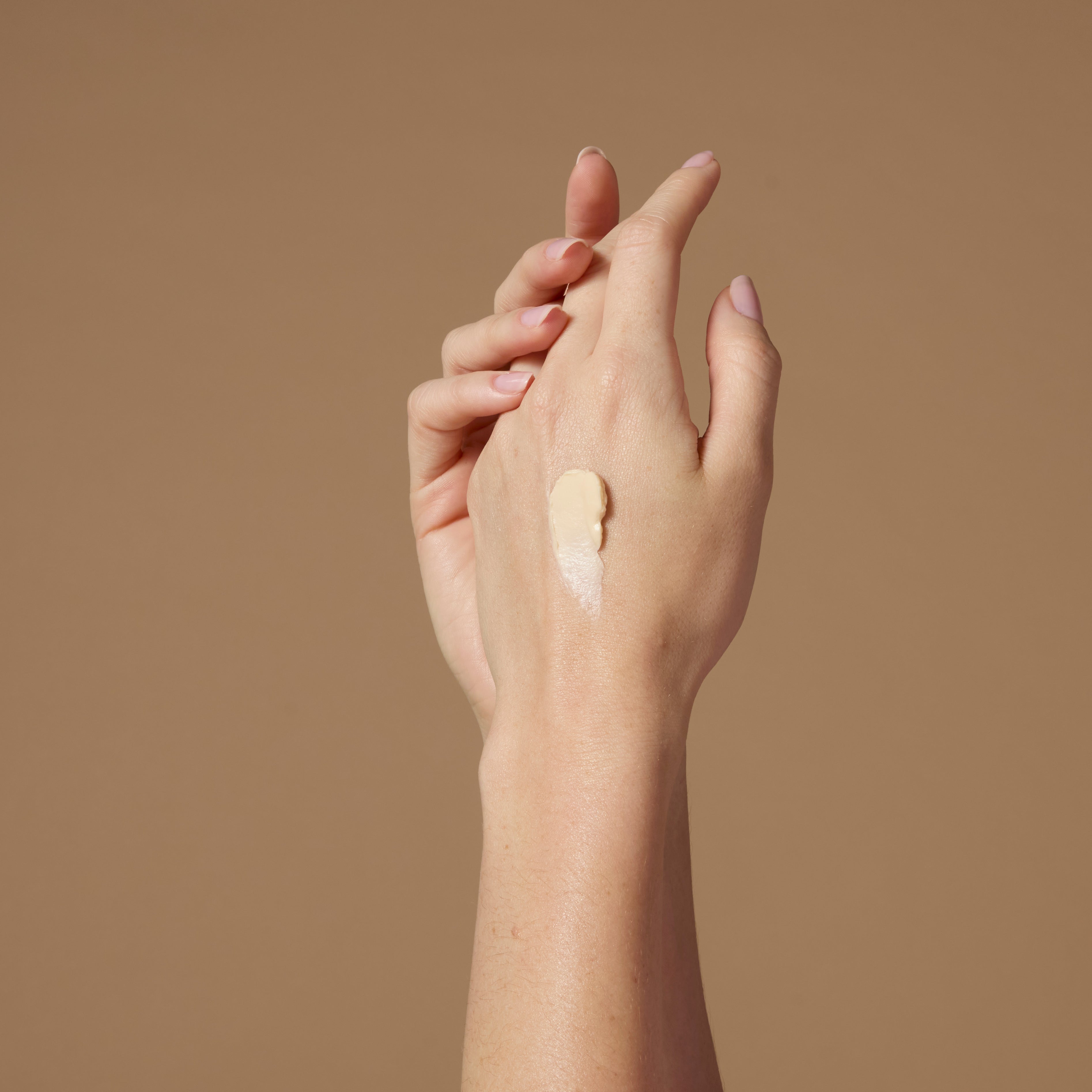 Baked Gingerbread & Brown Sugar Hand Balm – The Body Shop