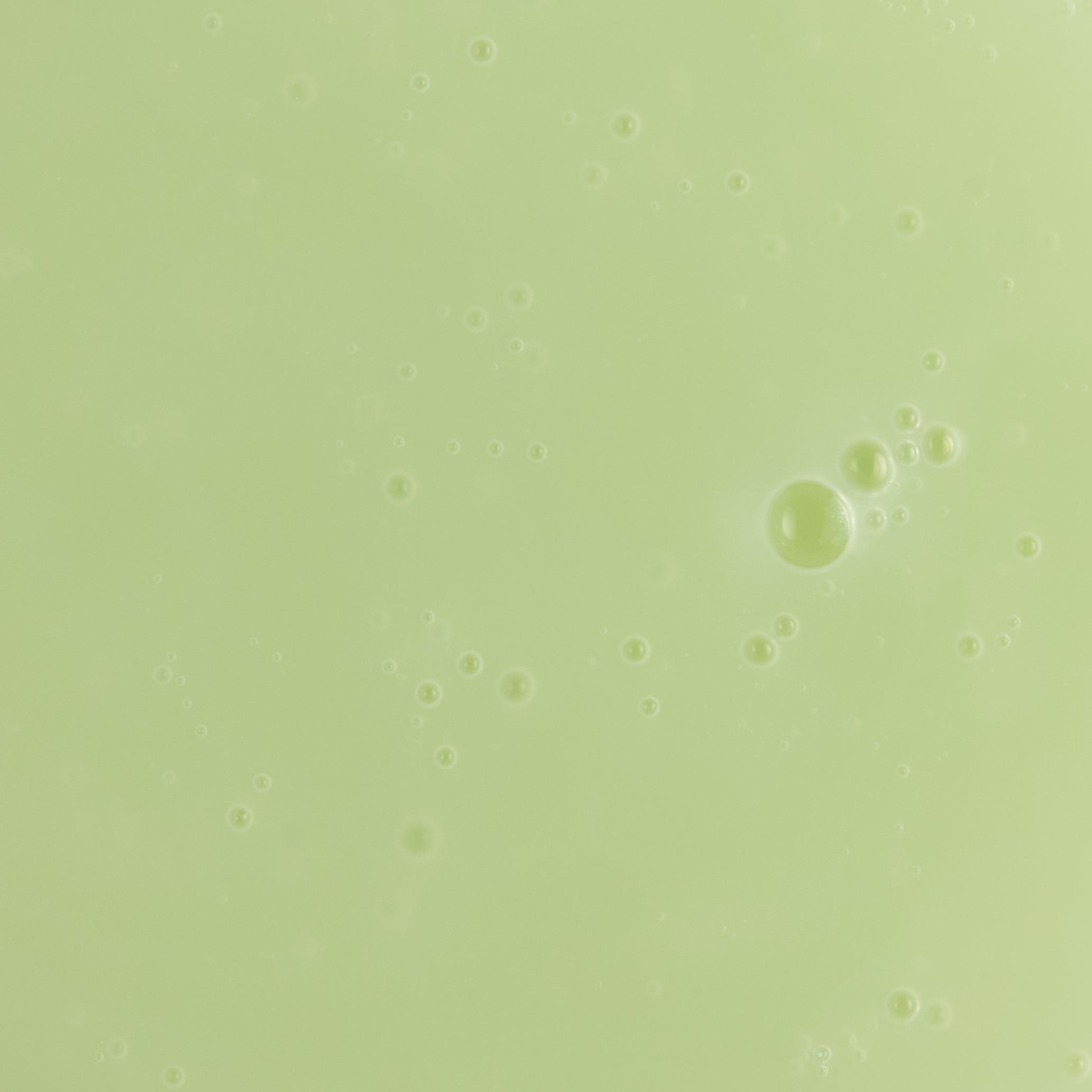 Whipped Matcha & White Chocolate Shower Cream 250ml texture – The Body Shop